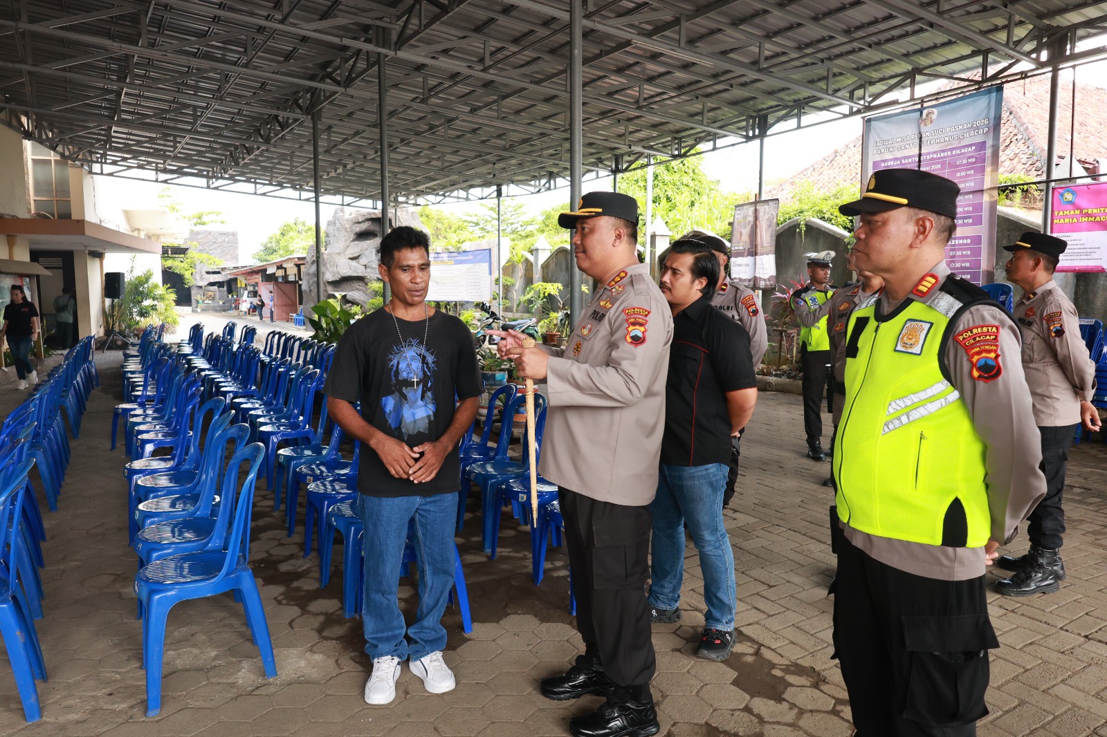 Polri Hadir Jaga Toleransi, Polresta Cilacap Kawal Ibadah Wafat Isa Al-Masih 2026 sebagai Wujud Kehadiran di Tengah Masyarakat